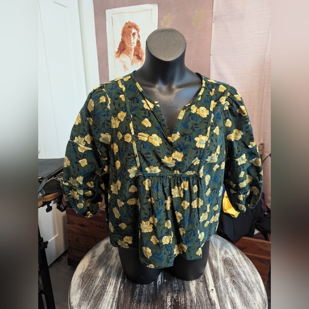 Sonoma Corduroy petite XL green velvet and yellow flowers
